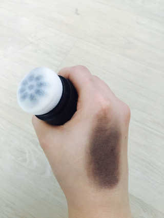 다슈코리아 다슈 안티 헤어로스 헤어쿠션 16g — 3점을 준 리뷰어가 2017년 3월 올린 사용 사진