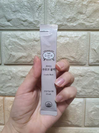 [하우투잇] 뤼에르 쿠르브 블랙 10ml x 30포 총 300ml — 4.5점을 준 리뷰어가 2020년 3월 올린 사용 사진