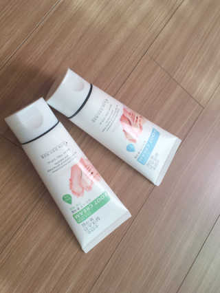 (주)에네스티 에네스티 수안수 실크스킨 풋크림 1+1 — 5점을 준 리뷰어가 2019년 9월 올린 사용 사진
