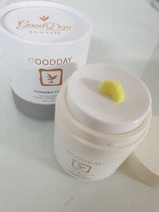 GoodDay Skincare GoodDay 강황크림 50g — 5점을 준 리뷰어가 2019년 12월 올린 사용 사진