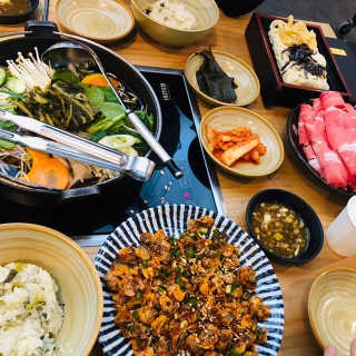 미스터시래기_수원점 [미스터시래기_수원]시래기샤브샤브와 꼬막무침2인SET — 5점을 준 리뷰어가 2018년 12월 올린 사용 사진