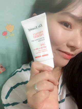 닥터영 유브이 컷 앤 울트라 라이트 썬크림 SPF50+ PA++ 50ml — 4.5점을 준 리뷰어가 2016년 7월 올린 사용 사진
