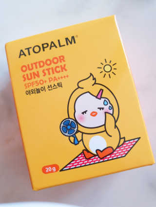 아토팜 야외놀이 선스틱 SPF50+ PA++++ — 5점을 준 리뷰어가 2020년 3월 올린 사용 사진