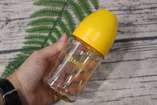 유비맘 PPSU 젖병 노꼭지_200ml_컬러 랜덤 발송 — 5점을 준 리뷰어가 2020년 1월 올린 사용 사진