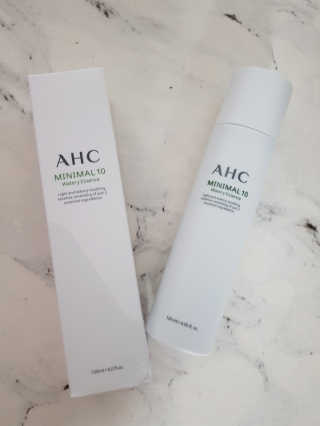 AHC 에이 에이치 씨 미니멀 10 워터리 에센스 — 4점을 준 리뷰어가 2018년 12월 올린 사용 사진