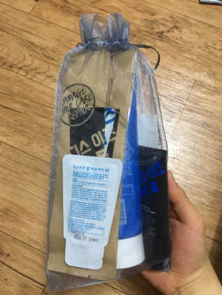 홈앤살롱 집에서 하는 모발클리닉 디스 이즈 앝 — 3.5점을 준 리뷰어가 2019년 9월 올린 사용 사진