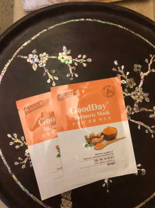 GoodDay Skincare GoodDay 강황 마스크 — 4.5점을 준 리뷰어가 2019년 5월 올린 사용 사진