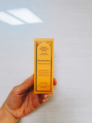 [스킨큐어] 산다화 비타민C 화이트닝 에센스 30ml — 5점을 준 리뷰어가 2020년 3월 올린 사용 사진