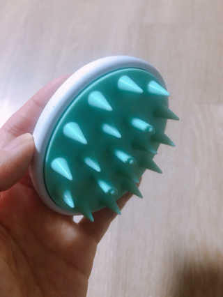 달리프 베러 퍼퓸 샴푸 1000ml 레이니데이 or 일랑로즈 — 5점을 준 리뷰어가 2020년 1월 올린 사용 사진