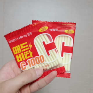 매드비타C 1000 — 5점을 준 리뷰어가 2019년 4월 올린 사용 사진