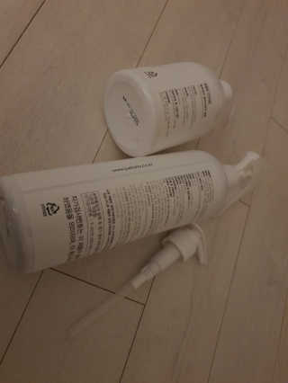 [펫토리아] 뚝딱케어 강아지 고양이 다목적세정제 — 4점을 준 리뷰어가 2020년 2월 올린 사용 사진