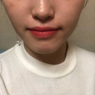 [블랙루즈] 로즈 벨벳 립스틱 택1+랜덤1 — 5점을 준 리뷰어가 2018년 11월 올린 사용 사진
