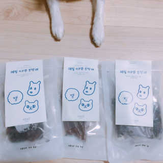 제주도에서 온 깨끗한 친환경 반려동물 음식 어글어글 — 5점을 준 리뷰어가 2018년 7월 올린 사용 사진
