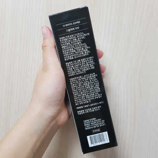 the naked object 디블랙팩치약 디블랙칫솔 세트 — 4점을 준 리뷰어가 2019년 3월 올린 사용 사진