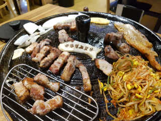 [화덕고깃간 마곡발산점] 화덕삼겹살2인분 — 4점을 준 리뷰어가 2019년 9월 올린 사용 사진
