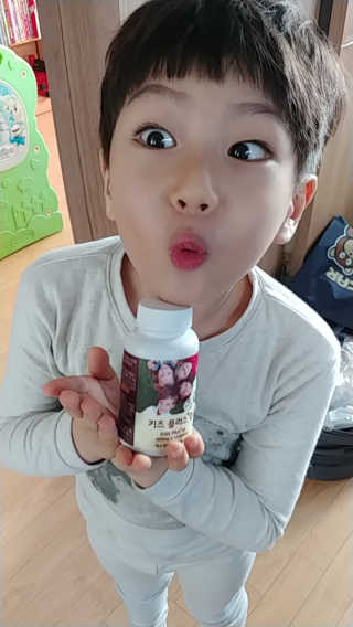비타맘 키즈플러스업 성장기 어린이 멀티비타민미네랄 120정 — 5점을 준 리뷰어가 2020년 1월 올린 사용 사진
