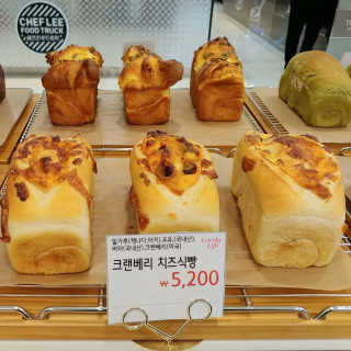 [보네르아띠 관악점] 내맘대로 빵 + 아메리카노 2잔 — 5점을 준 리뷰어가 2018년 10월 올린 사용 사진