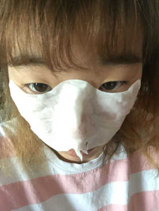 23years old 에어레이닉 포어 마스크 — 3.5점을 준 리뷰어가 2017년 4월 올린 사용 사진
