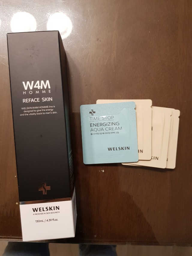 W4M 옴므 리페이스 스킨 리뷰 사진