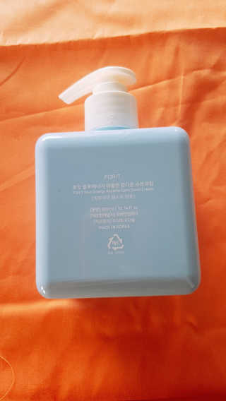 포잇 블루에너지 아줄렌 대용량 수분크림300ml — 5점을 준 리뷰어가 2018년 10월 올린 사용 사진