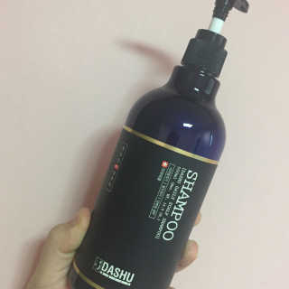 다슈코리아 다슈 데일리 한방 두피 골드 샴푸 500ml — 4.33점을 준 리뷰어가 2017년 5월 올린 사용 사진