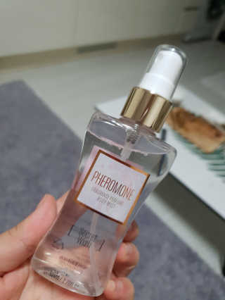 레드컨테이너 페로몬향 퍼퓸 바디미스트 80ml — 5점을 준 리뷰어가 2020년 1월 올린 사용 사진