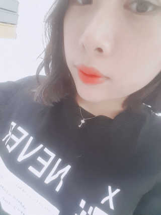 [블랙루즈] 에어 핏 벨벳틴트 시즌1 7종 중 택1+랜덤1 — 5점을 준 리뷰어가 2018년 10월 올린 사용 사진
