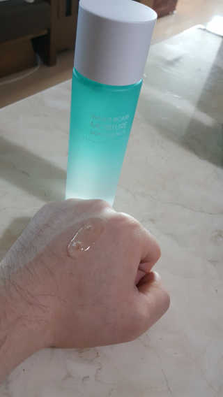 오지아이 워터 밤 모이스처 스킨 에센스 180ml — 5점을 준 리뷰어가 2019년 12월 올린 사용 사진
