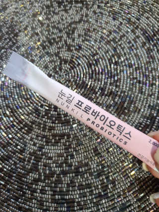 눈길 프로바이오틱스 눈길 콜라겐 프로바이오틱스 — 5점을 준 리뷰어가 2019년 11월 올린 사용 사진