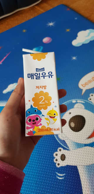 매일우유 멸균 매일우유 저지방 2프로 멸균 핑크퐁 에디션 6입 — 5점을 준 리뷰어가 2017년 12월 올린 사용 사진