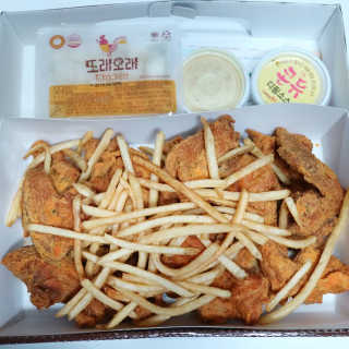 목우촌 또래오래 또래오래  콘듀치킨 — 5점을 준 리뷰어가 2019년 4월 올린 사용 사진
