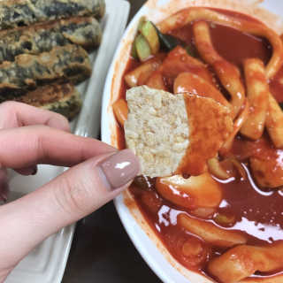 두번째 국떡 국가대표 떡볶이 1팩 + 영미칩 2봉 증정 — 5점을 준 리뷰어가 2019년 2월 올린 사용 사진