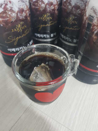 (주)쟈뎅 쟈뎅 시그니처 아메리카노 1.1L — 5점을 준 리뷰어가 2018년 8월 올린 사용 사진