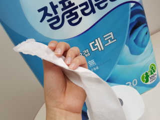 잘풀리는집 더 도톰한 3겹 데코 30롤 — 5점을 준 리뷰어가 2018년 5월 올린 사용 사진