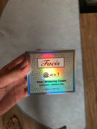 파시스 올인원 진주 화이트닝 크림 100ml — 2.5점을 준 리뷰어가 2019년 3월 올린 사용 사진