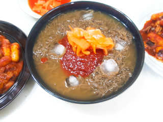 유천냉면 유천 비빔냉면 2인분+메밀지짐만두 280g — 4점을 준 리뷰어가 2018년 6월 올린 사용 사진