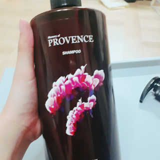 프로방스 바이올렛 퍼퓸 샴푸 1000ml 업그레이드 — 5점을 준 리뷰어가 2019년 6월 올린 사용 사진