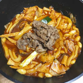 식스레시피 마라떡볶이 쿠킹박스 2인분 — 5점을 준 리뷰어가 2019년 7월 올린 사용 사진