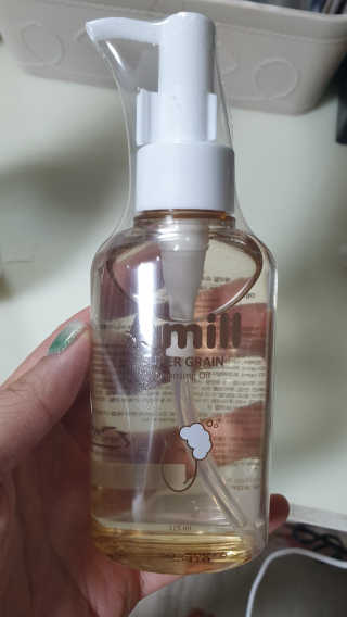 에이밀 슈퍼 그레인 클렌징 오일 125ml — 1점을 준 리뷰어가 2019년 9월 올린 사용 사진