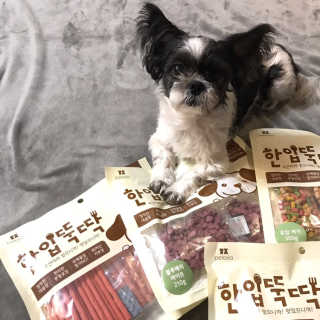 펫토리아 한입뚝딱 국내산 강아지간식 BEST 5종 — 4.5점을 준 리뷰어가 2019년 5월 올린 사용 사진