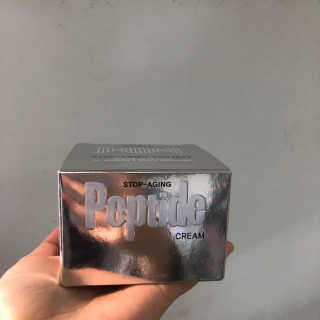 W.피부연구소 스탑에이징 펩타이드 크림 — 4.83점을 준 리뷰어가 2018년 11월 올린 사용 사진