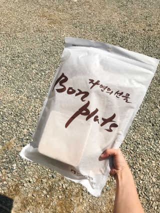 본플라 친환경 야자나무잎 접시 — 4.33점을 준 리뷰어가 2018년 8월 올린 사용 사진