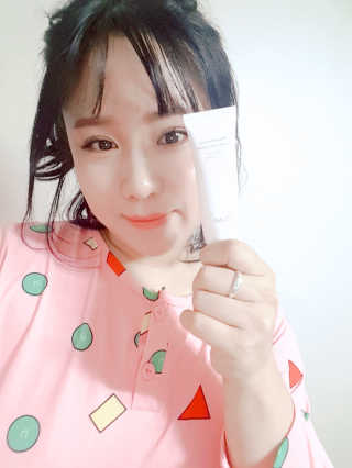 [76N1]딥 화이트닝 마이크로 크림앰플 — 5점을 준 리뷰어가 2019년 11월 올린 사용 사진