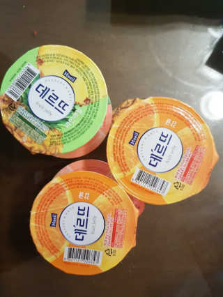 데르뜨 떠먹는 과일 3종, 짜먹는 과일 2종 총 10개 체험 — 5점을 준 리뷰어가 2020년 3월 올린 사용 사진