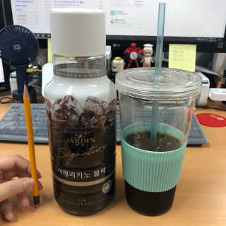 (주)쟈뎅 쟈뎅 시그니처 아메리카노 1.1L — 4점을 준 리뷰어가 2018년 8월 올린 사용 사진
