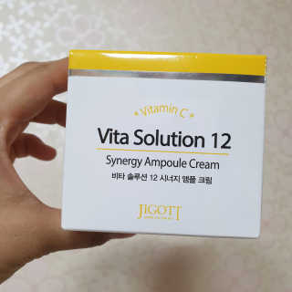 지고트 비타솔루션12 시너지 앰플 크림 100ml — 4점을 준 리뷰어가 2019년 7월 올린 사용 사진