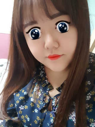 Honey Trap 허니트랩 터치프루프 립 컬러 — 4.33점을 준 리뷰어가 2018년 4월 올린 사용 사진