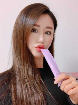 네츄럴굿띵스 태반 콜라겐 젤리 15포 — 5점을 준 리뷰어가 2019년 6월 올린 사용 사진