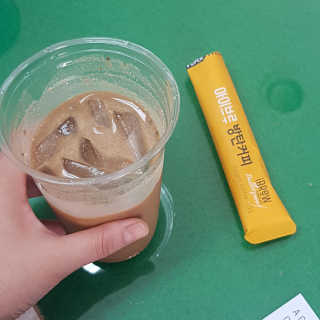 한국맥널티 아이브루 방탄커피 — 3.67점을 준 리뷰어가 2019년 9월 올린 사용 사진