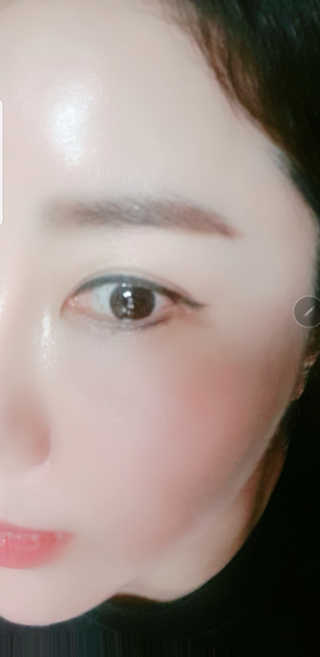 림멜 프로페셔널 아이브로우 펜슬 1+1 — 5점을 준 리뷰어가 2019년 11월 올린 사용 사진